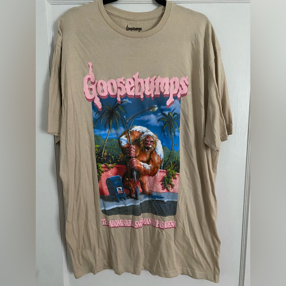 ⚡️ NWOT Goosebumps- The Abominable Snowman licensed graphic tee